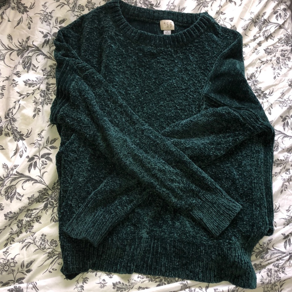 Soft Green Sweater 💚